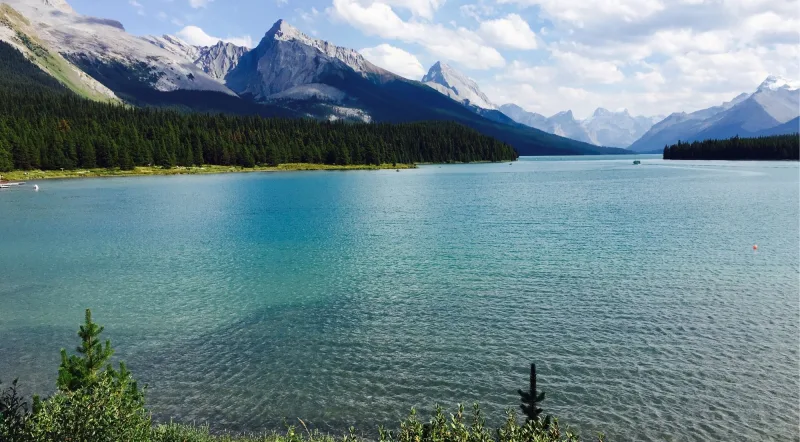 Arriving at the Maligne Lake boathouse after the drive from Jasper